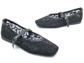 Feles Dantel Detaylı Küt Burun Kadın Babet Ayakkabı thumbnail 1