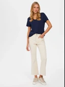 Faik Sönmez V Yaka Oversize Kısa Kol Minimalist Kadın T-Shirt - Günlük Stil thumbnail 5