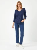 Faik Sönmez Oversize V Yaka 3/4 Kol Kadın Tişört - Rahat ve Şık thumbnail 7