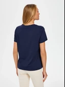 Faik Sönmez V Yaka Oversize Kısa Kol Minimalist Kadın T-Shirt - Günlük Stil thumbnail 6