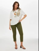 Faik Sönmez Kadın Çiçek Baskı Detaylı Yuvarlak Yaka Kısa Kol T-Shirt - 4