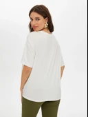 Faik Sönmez Kadın Çiçek Baskı Detaylı Yuvarlak Yaka Kısa Kol T-Shirt - 3