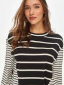 Faik Sönmez Minimalist Çizgili Oversize Uzun Kol Tişört - Günlük Şıklık - 3