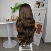 Koyu Kestane Karamel Işıltılı Fiber Sentetik Geniş Dalgalı Tül Peruk thumbnail 5