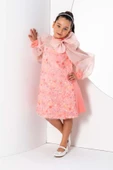 Kız Çocuk Üzeri Çiçek Pulpayet İşlemeli Omuzda Fiyonk Detaylı Şeffaf Tül Balon Kollu Somon Elbise thumbnail 7