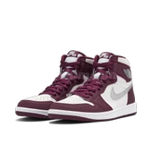 Nike Air Jordan 1 Retro High OG Bordeaux thumbnail 2