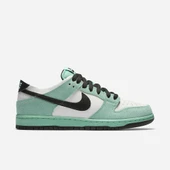Nike SB Dunk Low Sea Crystal thumbnail 1
