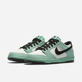Nike SB Dunk Low Sea Crystal thumbnail 4