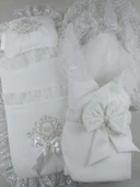 Lenaca Yenidoğan Bambu Taç Nakışlı Kundaklı Trilüks 3lü Alt Açma Seti thumbnail 1