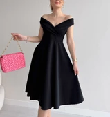 Lucky Life Kadın Kısa Kollu Kruvaze Yaka Eteği Volanlı Krep Elbise thumbnail 8