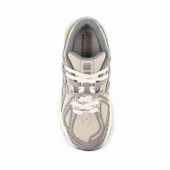 New Balance 1906 Moonbeam Raincloud - 4
