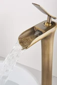 Flextail Tek Kulplu Pirinç Havza Antik Çanak Şelale Lavabo Nostaljik Musluk Bataryası - 6