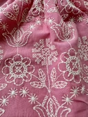 Çiçek Desenli Nakışlı Pembe Takım (2'li) – Bluz ve Şort thumbnail 7