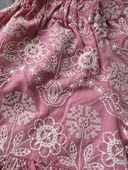 Çiçek Desenli Nakışlı Pembe Takım (2'li) – Bluz ve Şort thumbnail 9