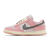 Nike Dunk Low LX Barbie thumbnail 3