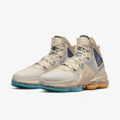 Nike LeBron 19 Minneapolis Lakers thumbnail 6