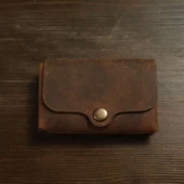 Çıtçıtlı Deri Kartlık: İnce, Şık ve Fonksiyonel Cüzdan - 1