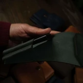 Dikey Mekanizmalı Kalem Kart ve Para Koyma Bölmeli Hakiki Deri Cüzdan ve Kartlık - 1