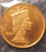 AMOR POPULI PRAESIDIUM REGINAE A900 - Kraliçe Elizabeth 21.39gr 22 ayar A900 Altın Madalya thumbnail 2