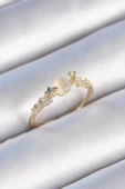 Pirinç Gold Renk Zirkon Taşlı Beyaz Mineli Kelebek Detay Kadın Yüzük - 1