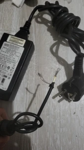 19 volt 3.12 amper kuvvetli kaliteli adaptör akü şarjına uygun ikinci el - 4