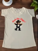 Rock the Stage Ayıcık Baskılı Kadın Tişörtü   Eğlenceli ve Tarz Sahibi Tasarım - 1