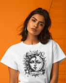 Sun and Moon Kadın Tişörtü   Güneşin Gücü ve Ayın Sükunetiyle Dengeyi Yansıt - 1