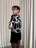 Siyah beyaz baskılı crop gömlek - 3