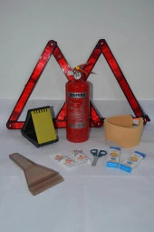 Üçgen Trafik ve İlkyardım Seti Mapeks Yangın Tüpü Takoz Reflektör Buz Kıracağı Süper Set - 1