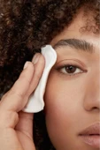 NIVEA Çift Fazlı Göz Makyaj Temizleyici 125ml,Hassas Kirpik Bakımı, Suya Dayanıklı Makyajı Çıkarır - 3