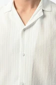 Viskon Dikey Çizgili Rahat Kalıp Erkek Gömlek - Beyaz thumbnail 1