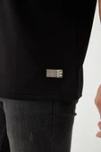 Panel Detaylı Basic Oversize Erkek T-Shirt - Siyah thumbnail 2