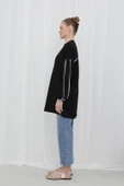 25Y10640 SWEAT FİGÜRLÜ KOL BÜZGÜ DETAYLI - 5
