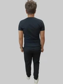 Erkek Basıc Düz V Yaka Siyah Tişört thumbnail 7