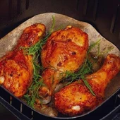 Pişirme Kağıdı 200 Adet Air Fryer  Tek Kullanımlık Hava Fritöz Yağ Geçirmez Yapışmaz Gıda Pişirme Kağıdı Delikli Kare Model - 3