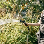 Fiskars 1070837 Solid 3 Fonksiyonlu Duş Başlıkı Sulama Tabancası thumbnail 4