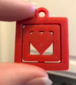 Byr3D Kırık Kalp Kolye T2763484 Sadece Plastik Aparattır - 1