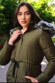 Kışlık Orta Boy Kapüşonlu Kürklü Şişme Kadın Mont thumbnail 7