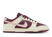 Nike Dunk Low X Retro PRM Valentines Day (2023) thumbnail 1