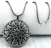 Yuvarlak 925 Ayar Cevşen Muska Kabı Kolye thumbnail 2