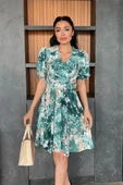 Kruvaze Yaka Beli Lastikli Mini Elbise - YEŞİL - 1