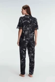 MAN9895 Anıl 9895 Yarım Kollu V Yaka Kadın Viskon Çiçek Desenli Yazlık Dokuma Dantel Detaylı Pijama Takımı thumbnail 3