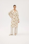 Şıklık Ve Konforun Mükemmel Uyumu: Krem İşlemeli Kimono İle Tarzınızı Baştan Yaratın! - 3