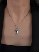 Zümrüt Yeşili Üçgen Zirkon Taşlı Silver Renk Kolye thumbnail 1