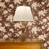 Glad Masif Ahşap Ayaklı Zarif Abajur Konik Krem Başlıklı Masa Lambası Komodin Abajur thumbnail 4