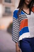 Kadın Geometrik Desenli Blok Renkli Bluz FRN1103 - 10