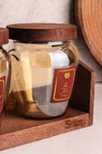 Snippy Fatty Gold - Standlı 3'lü Vakumlu Ahşap Kapaklı Etiketli Cam Baharatlık Takımı Saklama Kabı 580 ml - 2