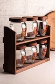 Snippy Fatty - Standlı 6'lı Vakumlu Ahşap Kapaklı Etiketli Cam Baharatlık Takımı Saklama Kabı Seti 580 ml - 6