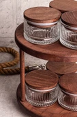 Snippy Tomby Bella - 7 Parça Ahşap Döner Standlı Vakumlu Kapaklı Cam Saklama Kabı Baharatlık Seti 235 ml thumbnail 2