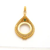Yarım Altın Çerçeveli Kolye Ucu Altın Kaplama İşlemeli TGR-623 - 1